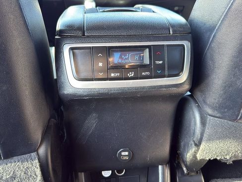 Used 2016 Toyota Highlander XLE image 25