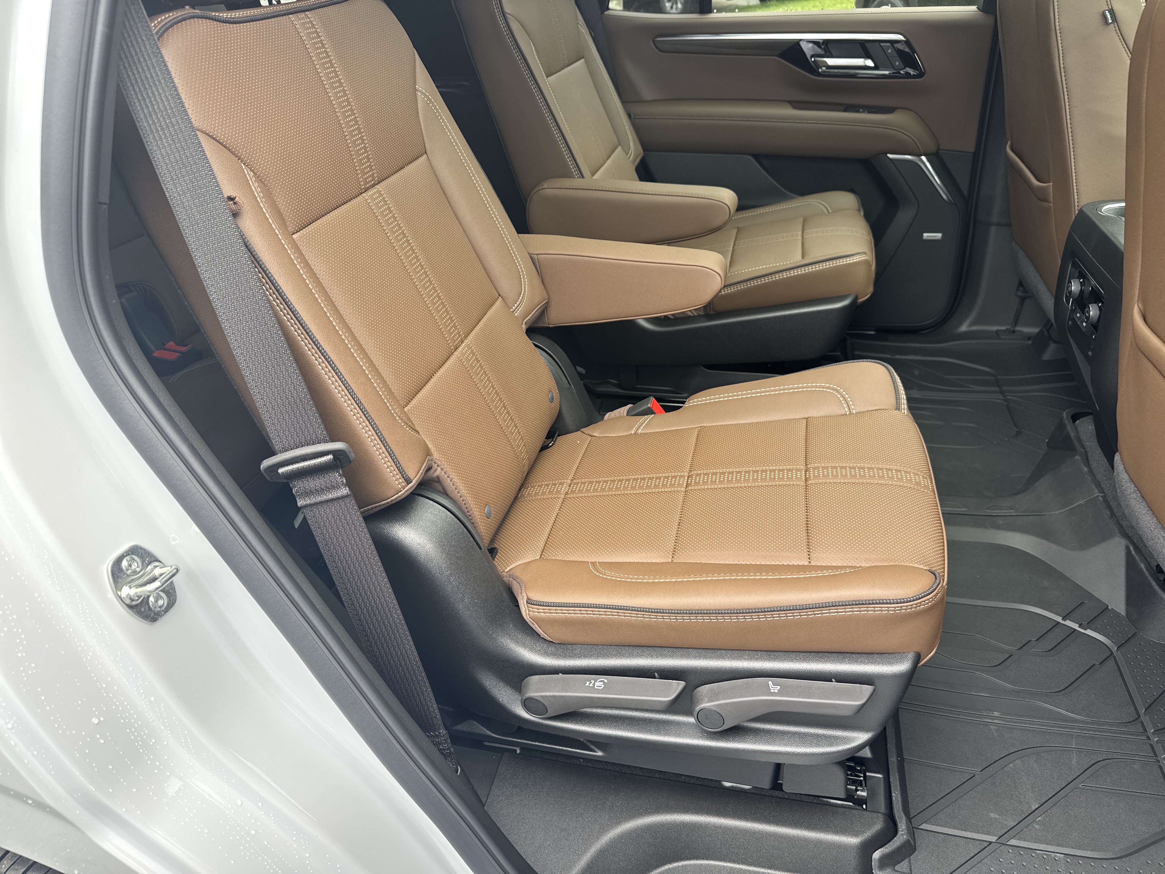 New 2026 Chevrolet Tahoe High Country RWD image 15