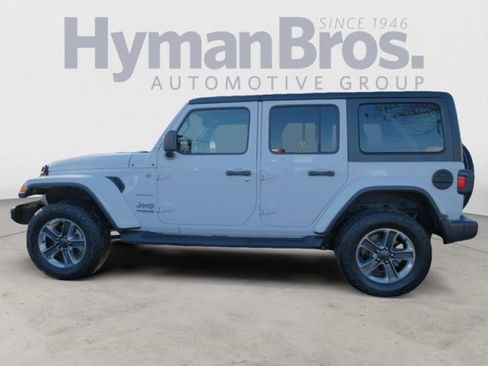 Used 2020 Jeep Wrangler Unlimited Sahara AWD/4WD image 6