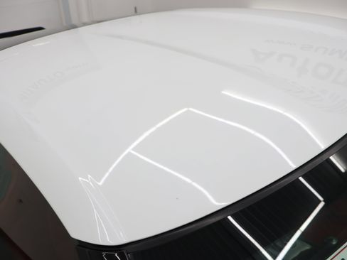 Used 2019 Chevrolet Corvette Stingray Coupe w/ 1LT RWD image 3