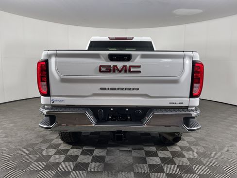 Used 2022 GMC Sierra 2500 SLE w/ SLE Convenience Package image 4