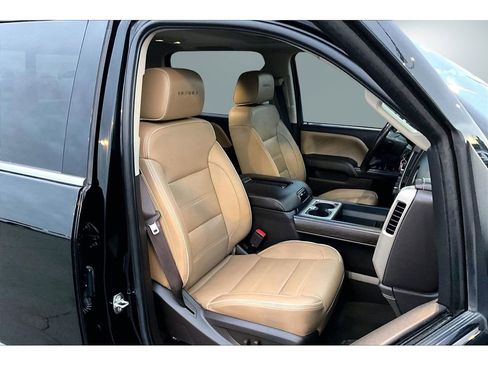 Used 2017 GMC Sierra 3500 Denali w/ Duramax Plus Package image 30