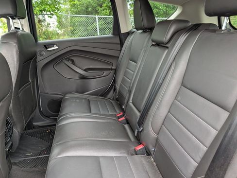 Used 2016 Ford Escape SE w/ SE Leather Comfort Package AWD/4WD image 18