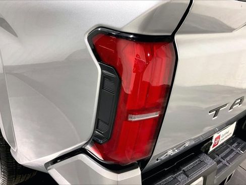 Certified 2024 Toyota Tacoma SR5 image 29