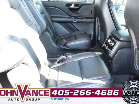 Used 2022 Lincoln Aviator AWD w/ Premium Package image 19