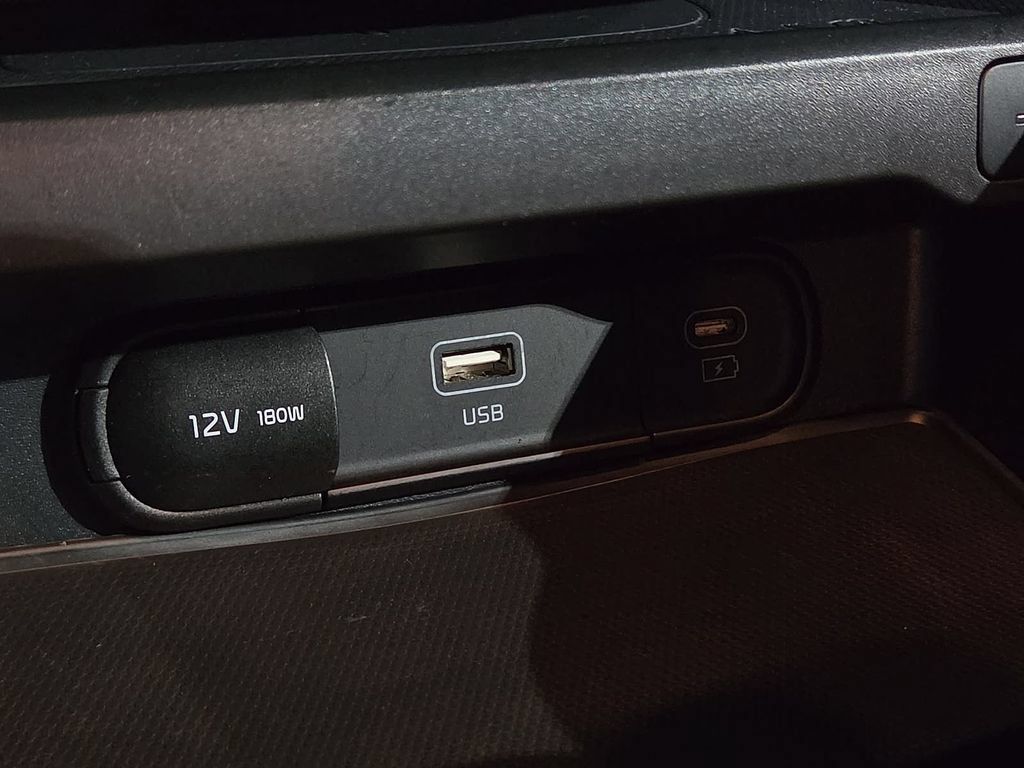 Used 2023 Kia Soul S FWD image 21