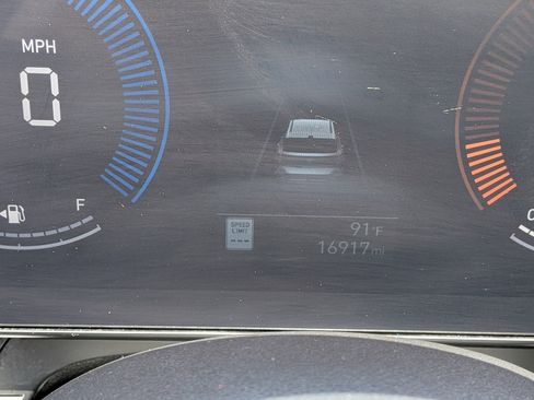 Used 2024 Hyundai Kona SEL FWD image 27