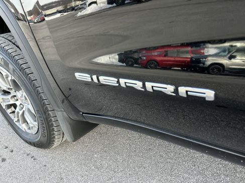 Used 2024 GMC Sierra 1500 SLT image 12