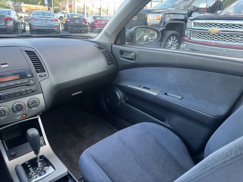 Used 2005 Nissan Altima 2.5 S w/ (S02) Side Airbags Pkg FWD image 14