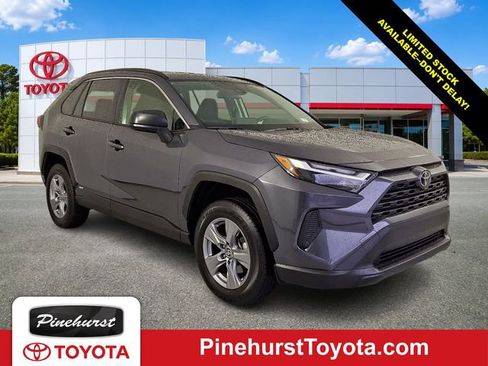 Certified 2025 Toyota RAV4 LE AWD/4WD image 1