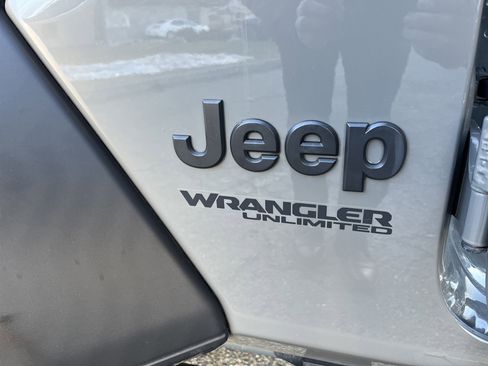 Used 2021 Jeep Wrangler Unlimited Sport image 29