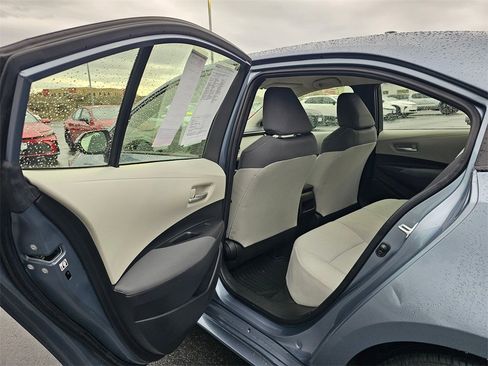 Used 2021 Toyota Corolla L image 15