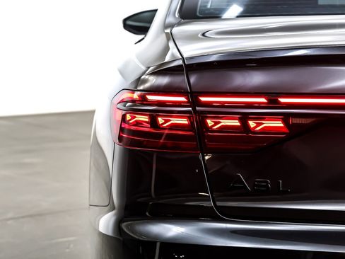 Used 2022 Audi A8 L 3.0T image 14