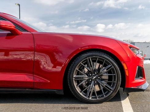 Used 2019 Chevrolet Camaro ZL1 image 11
