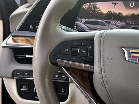 Used 2024 Cadillac Escalade Premium Luxury Platinum image 29