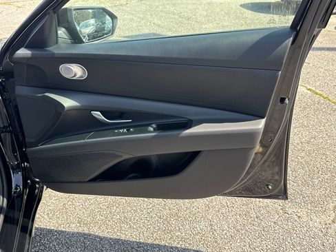 New 2026 Hyundai Elantra SE FWD image 15