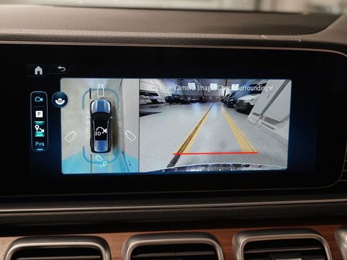 Used 2026 Mercedes-Benz GLS 450 4MATIC image 26