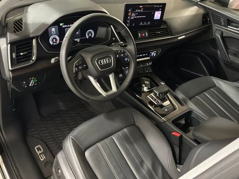 Used 2023 Audi Q5 2.0T Premium Plus w/ Premium Plus Package AWD/4WD image 18