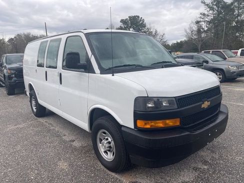 New 2025 Chevrolet Express 2500 w/ Driver Convenience Package image 10