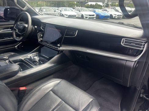 Used 2022 Jeep Wagoneer Series III w/ Premium Group I image 21