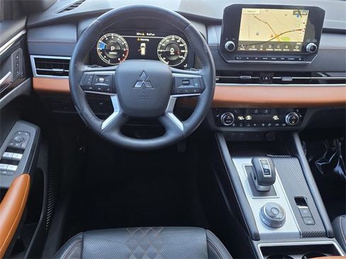 Used 2022 Mitsubishi Outlander SEL image 13