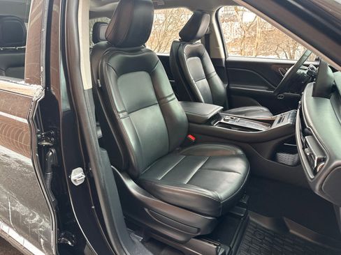 Used 2025 Lincoln Aviator Premiere image 35