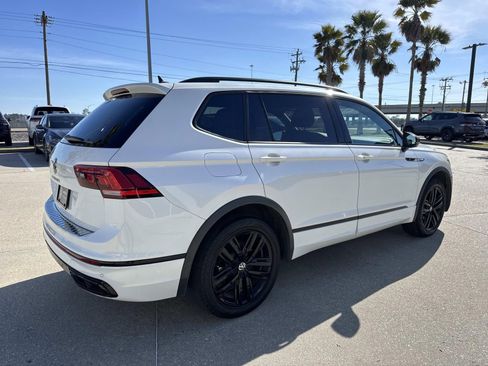 Used 2022 Volkswagen Tiguan SE R-Line image 5