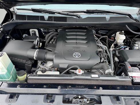 Used 2021 Toyota Tundra SR5 RWD image 9