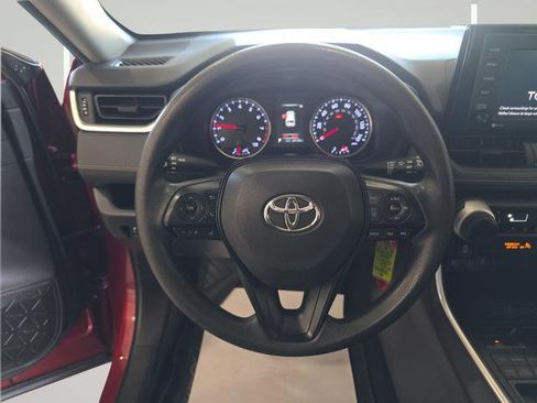 Used 2021 Toyota RAV4 LE AWD/4WD image 14