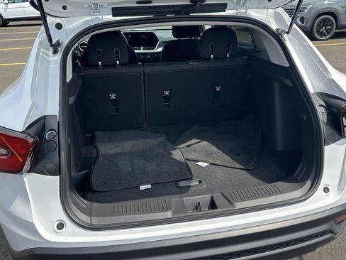 Certified 2024 Chevrolet Trax LS FWD image 9