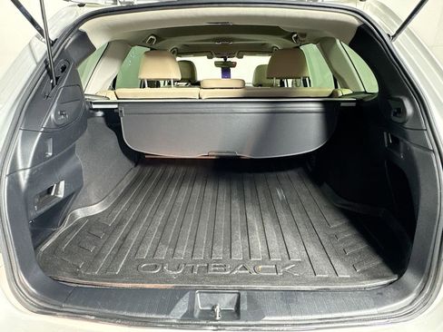 Used 2019 Subaru Outback 2.5i Premium image 31