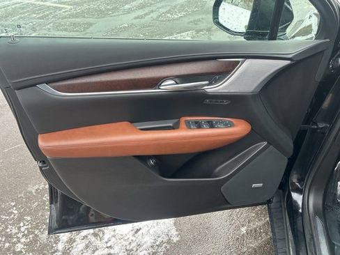 Used 2021 Cadillac XT5 Premium Luxury image 22