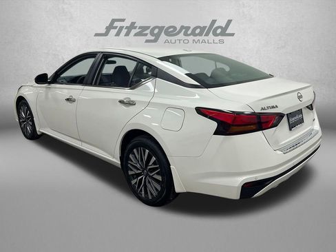 Used 2023 Nissan Altima 2.5 SV image 10