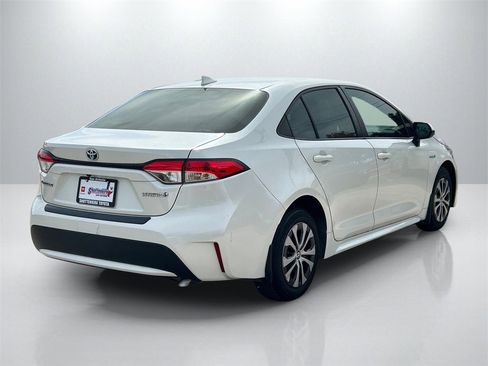 Used 2021 Toyota Corolla LE image 5