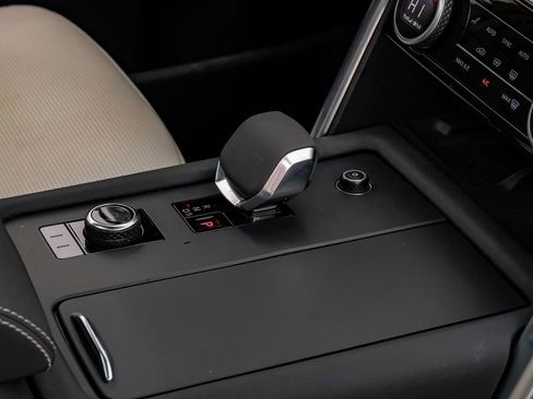 Used 2021 Land Rover Discovery HSE R-Dynamic image 22