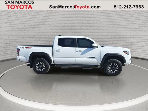 Used 2023 Toyota Tacoma TRD Off-Road w/ Technology Package image 4