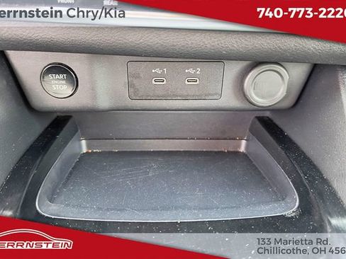 Used 2024 Nissan Rogue SV FWD image 19