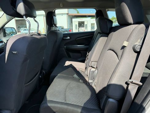 Used 2015 Dodge Journey American Value Package w/ Flexible Seating Group FWD image 21