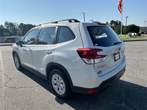 Used 2022 Subaru Forester image 3