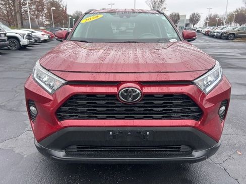Used 2020 Toyota RAV4 XLE image 2