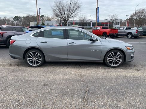 Used 2024 Chevrolet Malibu LT image 4