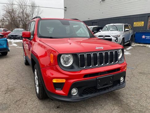 Used 2019 Jeep Renegade Latitude FWD image 5