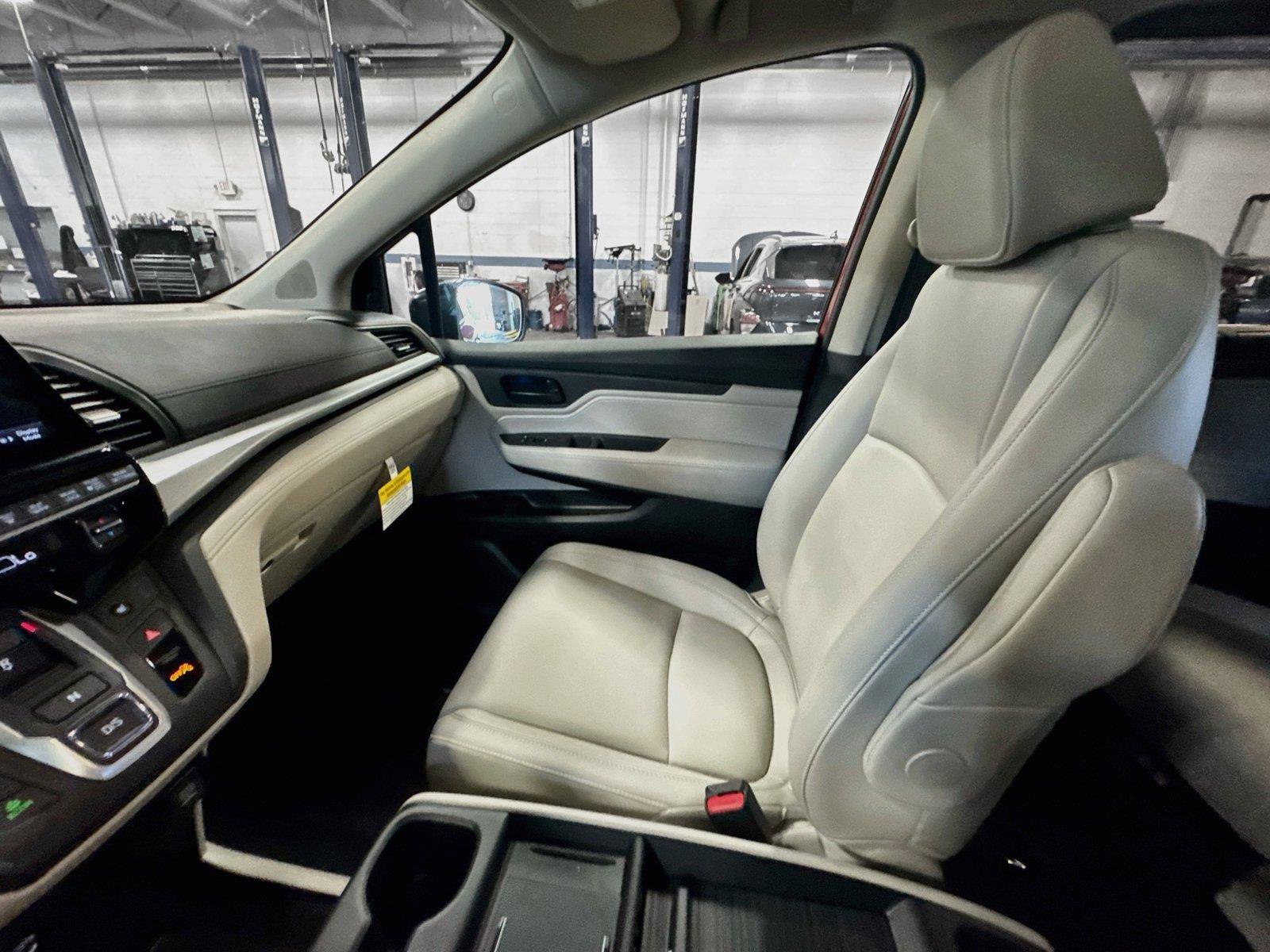 New 2027 Honda Odyssey EX-L image 26