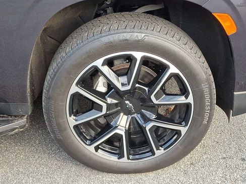 Used 2022 Chevrolet Tahoe RST w/ Luxury Package image 9