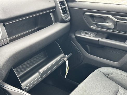 New 2026 RAM 1500 4x4 Crew Cab image 18