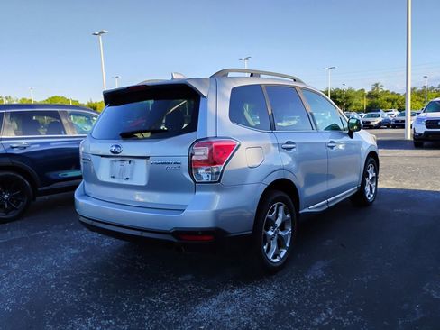 Used 2017 Subaru Forester 2.5i Touring AWD/4WD image 2