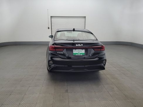 Used 2022 Kia Forte LXS image 6