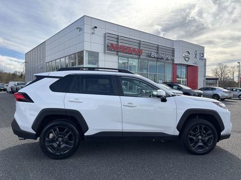 Used 2024 Toyota RAV4 Adventure AWD/4WD image 8