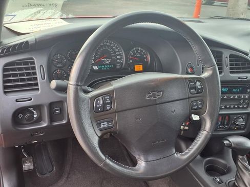 Used 2004 Chevrolet Monte Carlo SS w/ Dale Earnhardt Jr. Package image 13