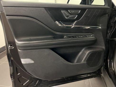 Used 2022 Lincoln Corsair AWD w/ Equipment Group 101A image 30